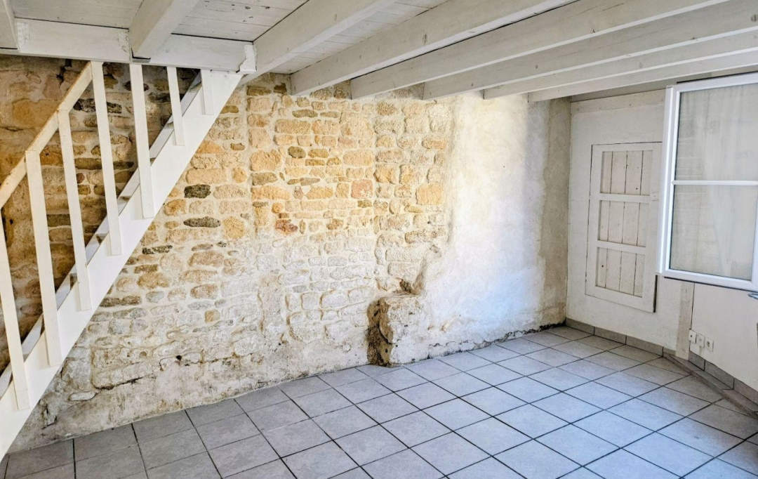 Agence immobiliere de l'hotel de ville : House | AIGREFEUILLE-D'AUNIS (17290) | 32 m2 | 119 000 € 